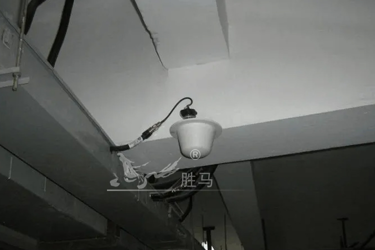 手机信号干扰仪采用室内信号分布的方式安装有哪些优缺点?(图1) 手机信号干扰仪采用室内信号分布的方式安装有哪些优缺点?(图1)