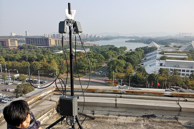 信号干扰仪启动后,手机仍然有显示(图1) 信号干扰仪启动后,手机仍然有显示(图1)