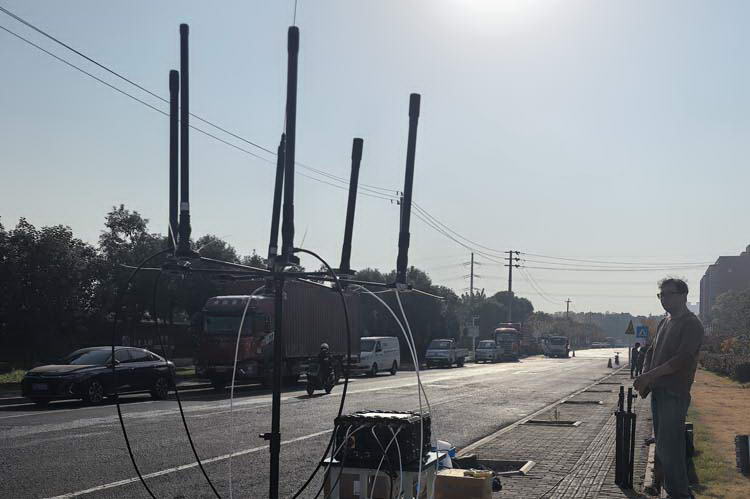 为什么频率干扰器不采用超宽频干扰信号覆盖的方式?(图1) 为什么频率干扰器不采用超宽频干扰信号覆盖的方式?(图1)